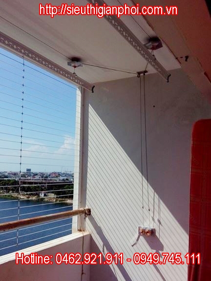 LÀM ĐẸP CHO BAN CÔNG NHÀ BẠN VỚI GIÀN PHƠI THÔNG MINH VÀ LƯỚI AN TOÀN BAN CÔNG