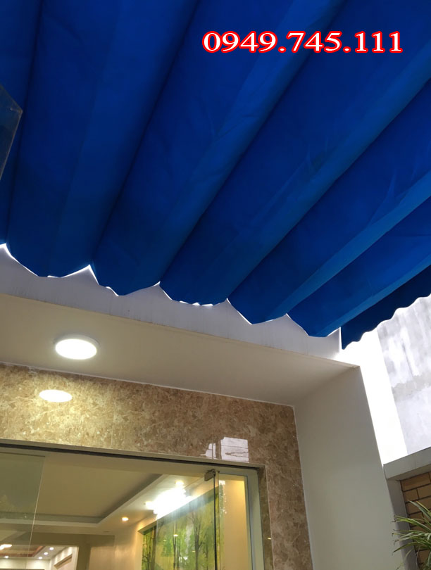 Bạt mái xếp nhà hàng