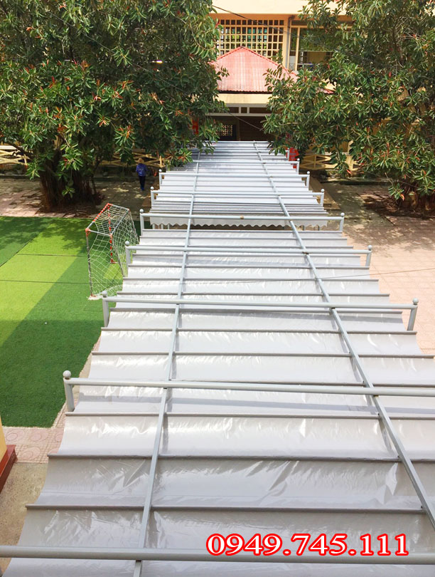 Bạt mái xếp nhà hàng