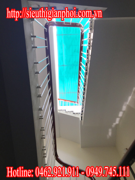 Lắp bạt che cho giếng trời