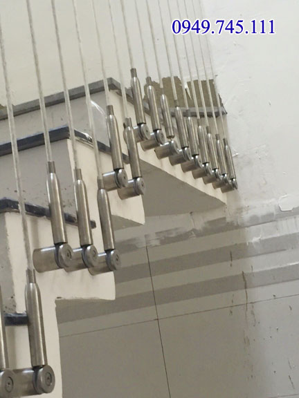 Cáp tăng đơ cầu thang